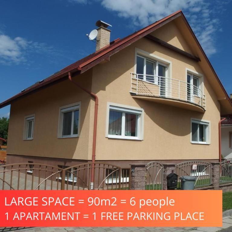 Liptovský Mikuláš Apartment Amy מראה חיצוני תמונה