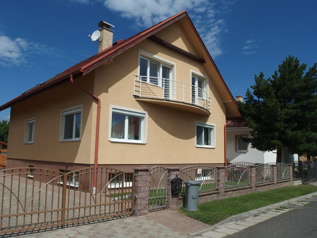 Liptovský Mikuláš Apartment Amy מראה חיצוני תמונה